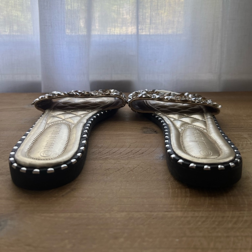 Wild Diva Lounge Sparkly Band Slip on Slide Sandal in Gold Size 6.5 - Picture 3 of 8